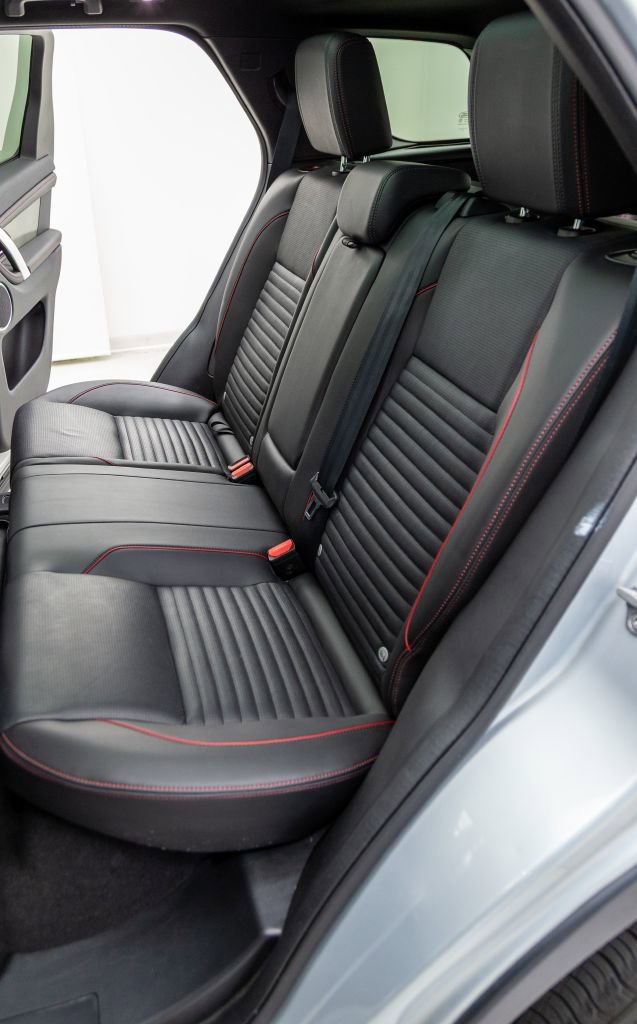 Used 2023 Land Rover Discovery Sport S R-Dynamic image 35