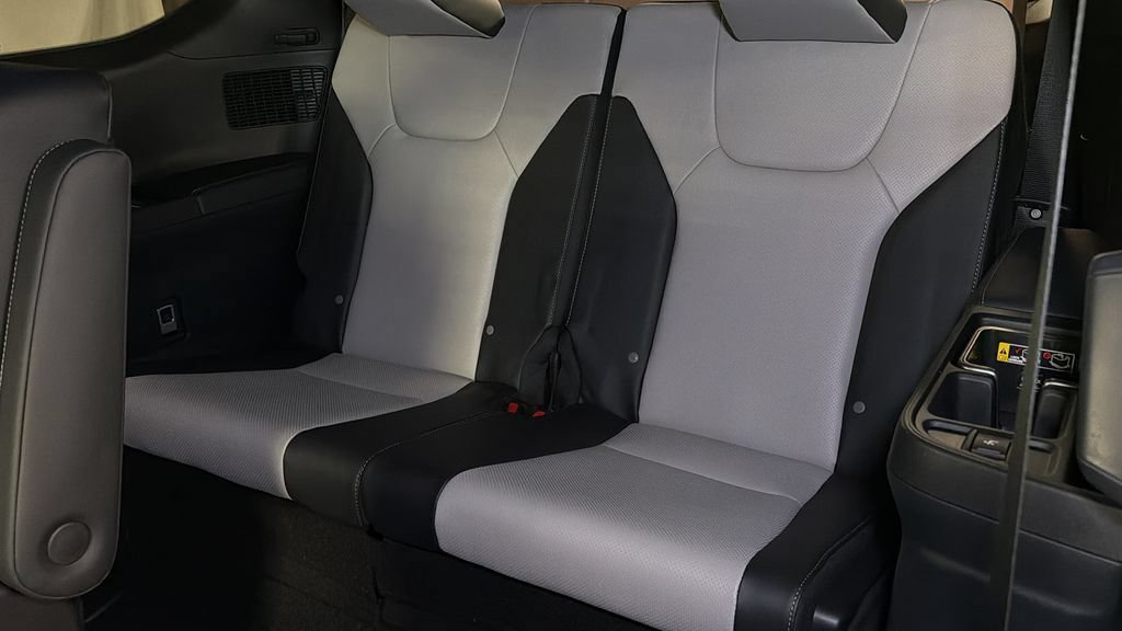 New 2026 Lexus TX 500h AWD image 26