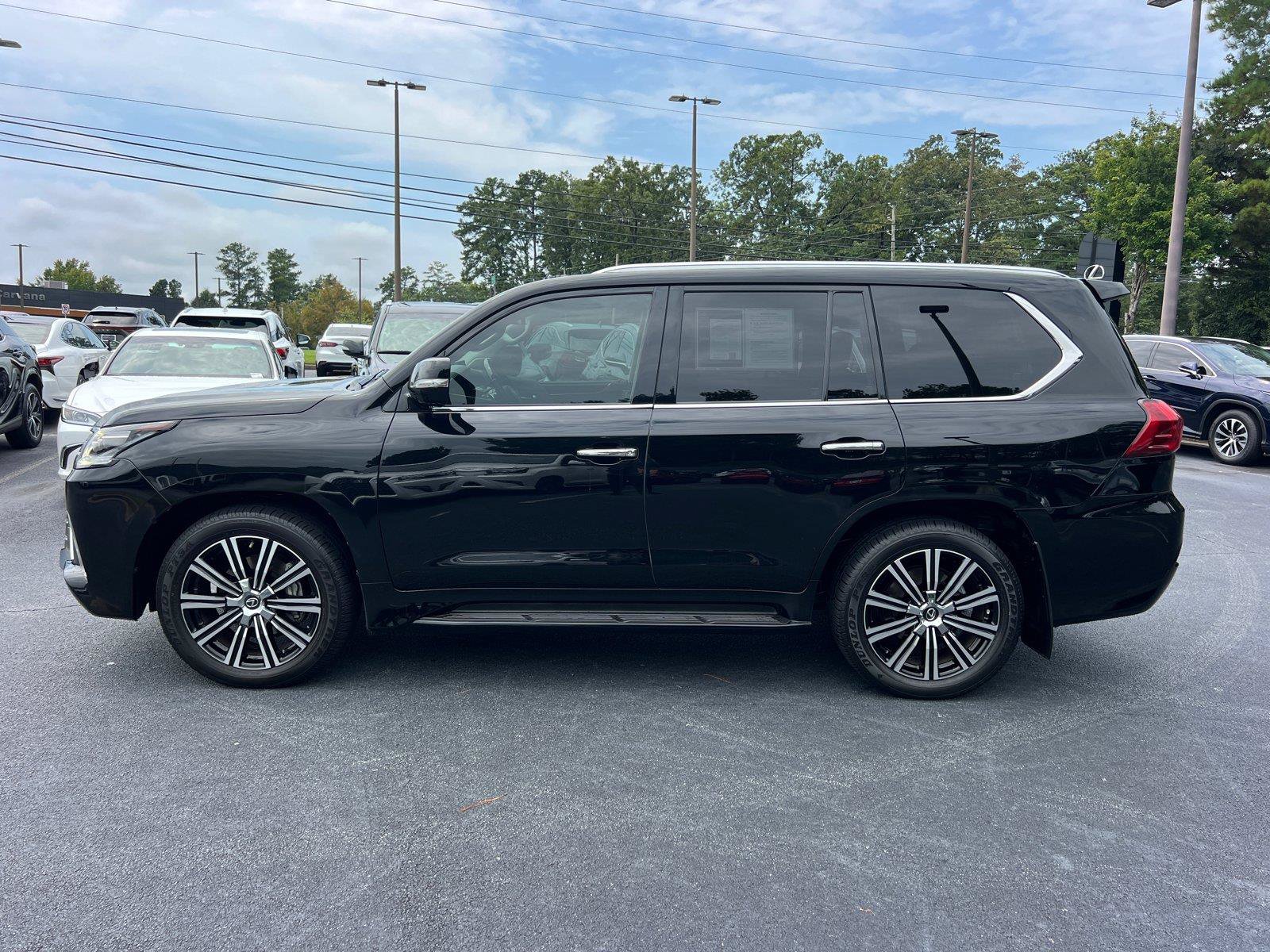 Used 2020 Lexus LX 570 4WD w/ Luxury Package image 8