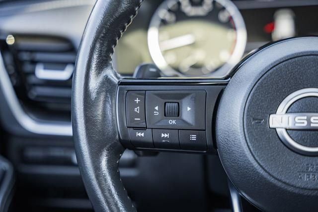 Used 2022 Nissan Rogue SV w/ SV Premium Package image 25