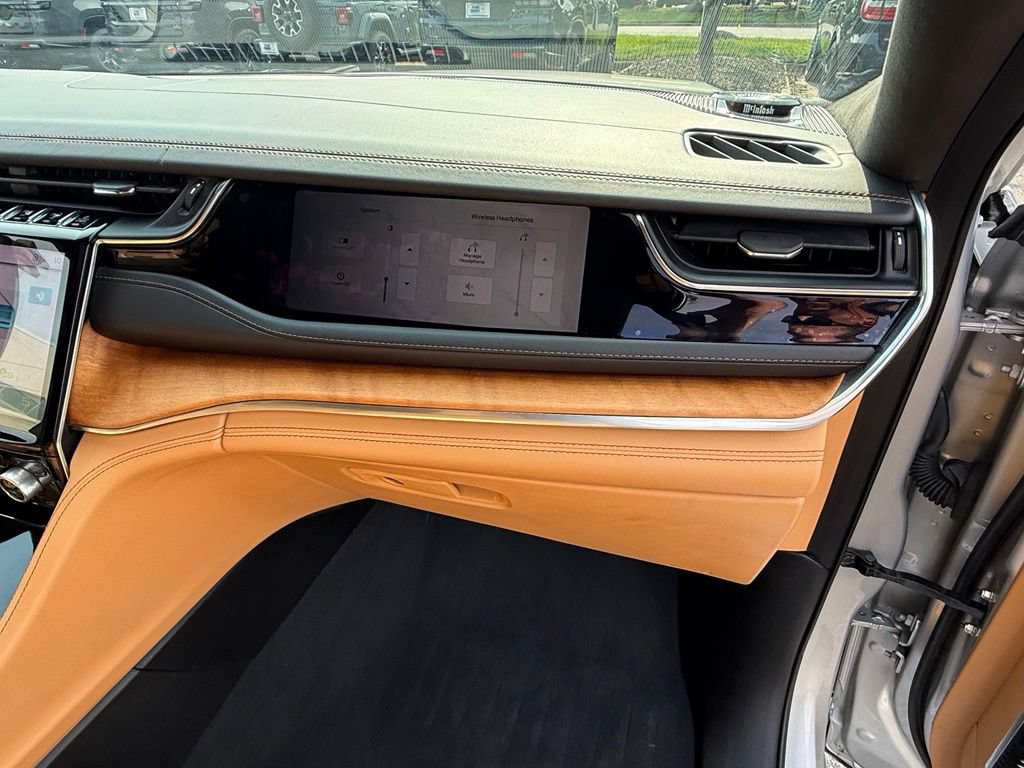 Certified 2023 Jeep Grand Cherokee L Summit AWD/4WD image 21