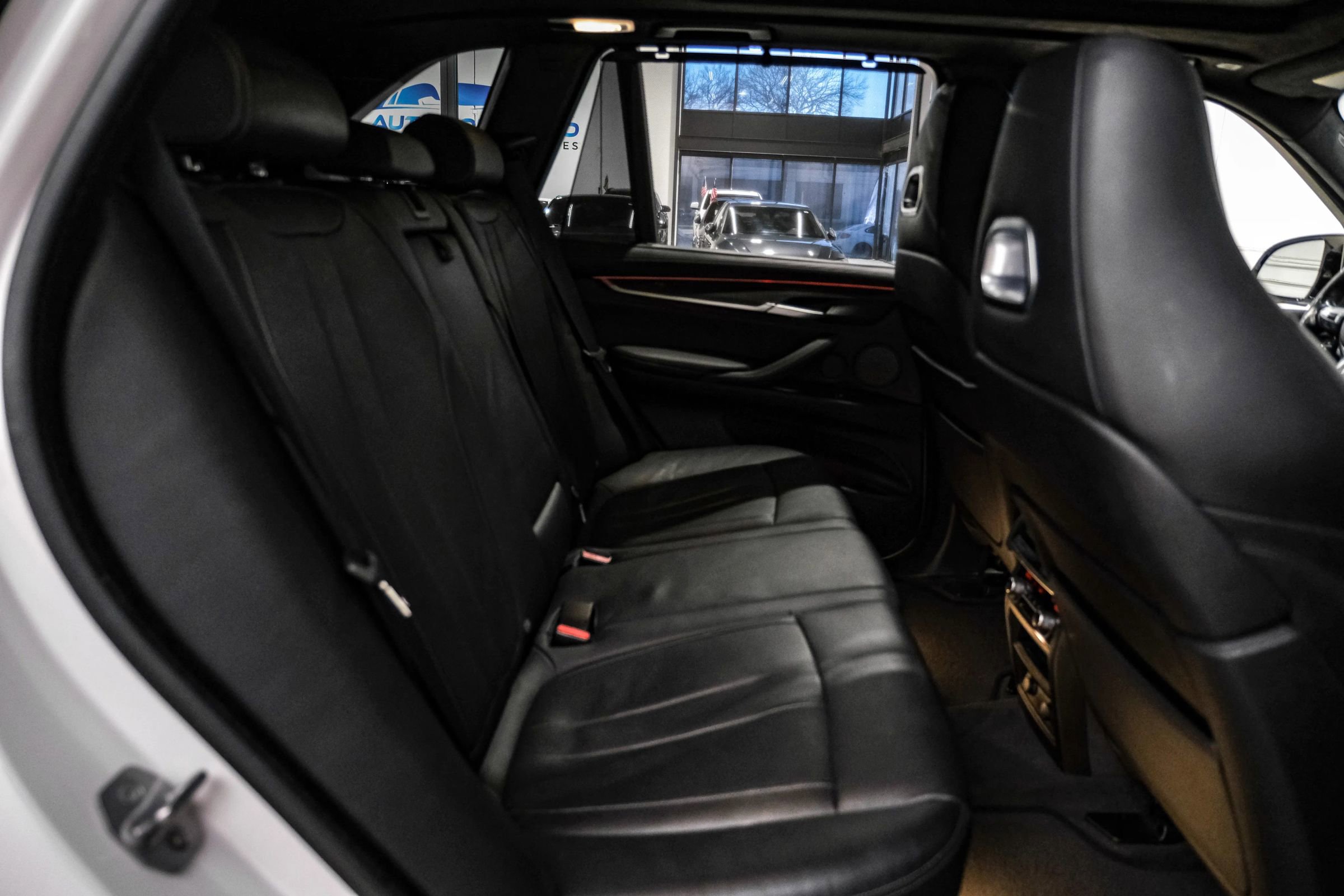 Used 2018 BMW X5 M image 34