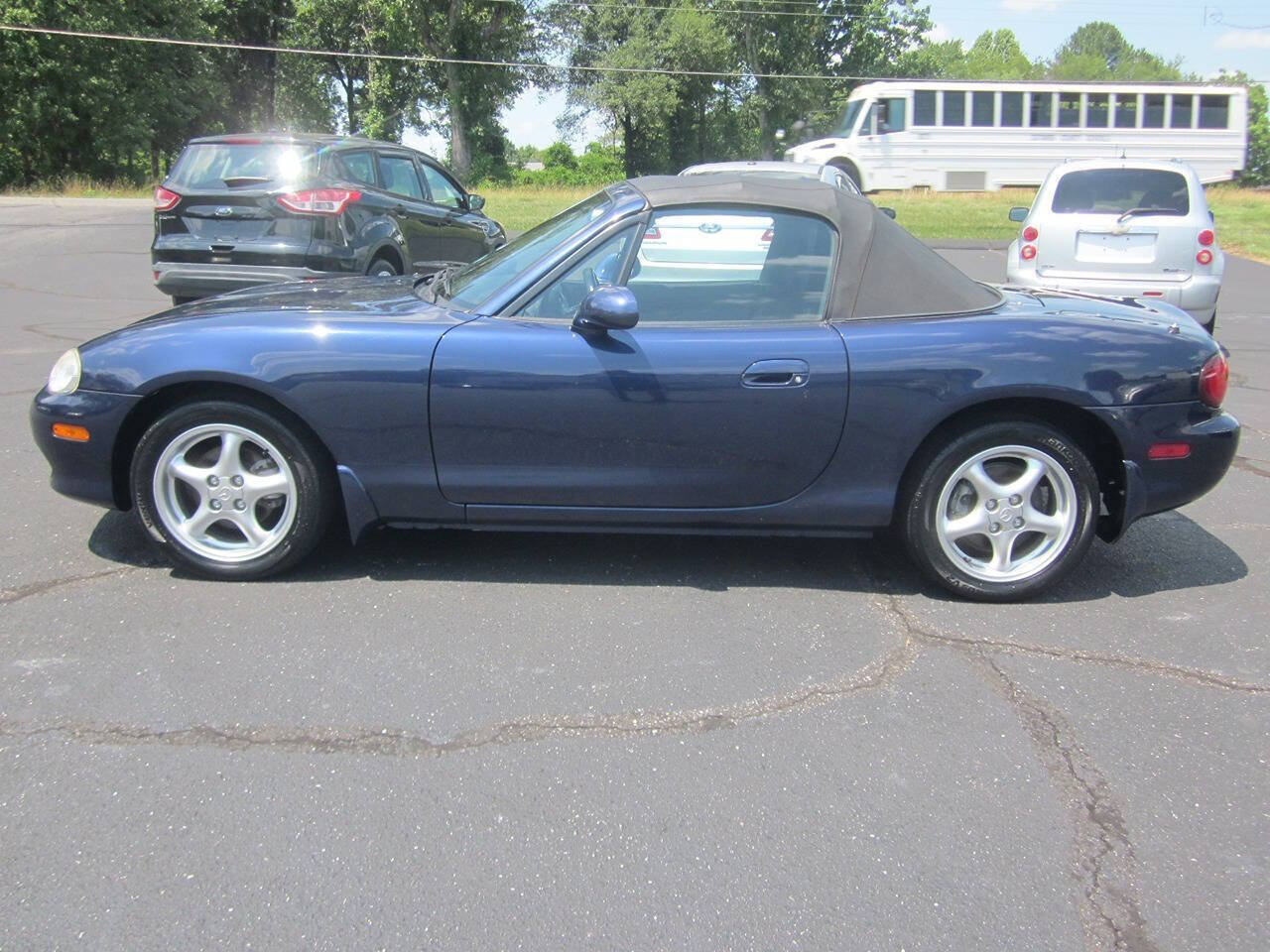 Used 2002 MAZDA MX-5 Miata LS RWD image 1