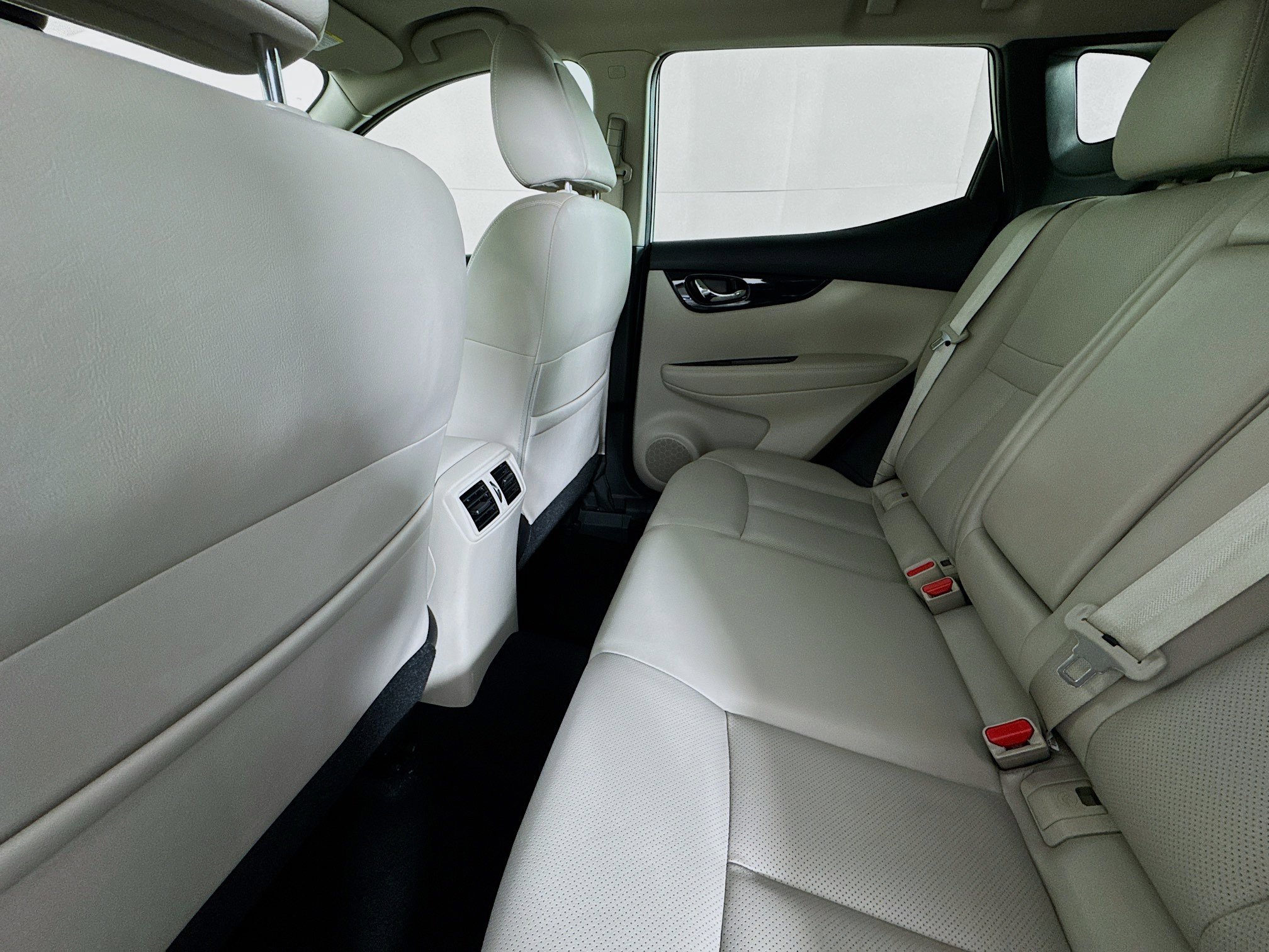 Used 2019 Nissan Rogue Sport SL w/ Premium Package image 42