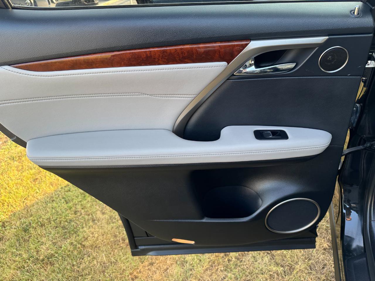 Used 2018 Lexus RX 350L FWD image 16