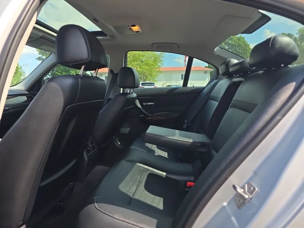 Used 2011 BMW 328i Sedan RWD image 36