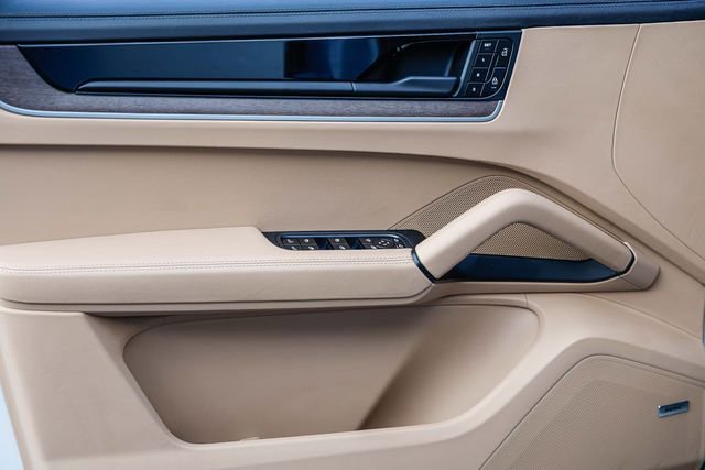 Used 2024 Porsche Cayenne image 42