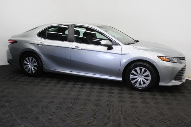 Used 2018 Toyota Camry LE FWD image 4