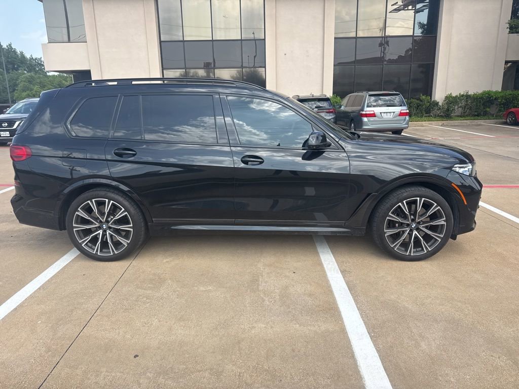 Used 2021 BMW X7 M50i w/ Dynamic Handling Package AWD/4WD image 11