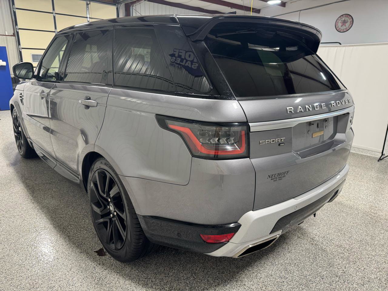 Used 2020 Land Rover Range Rover Sport HSE AWD/4WD image 3