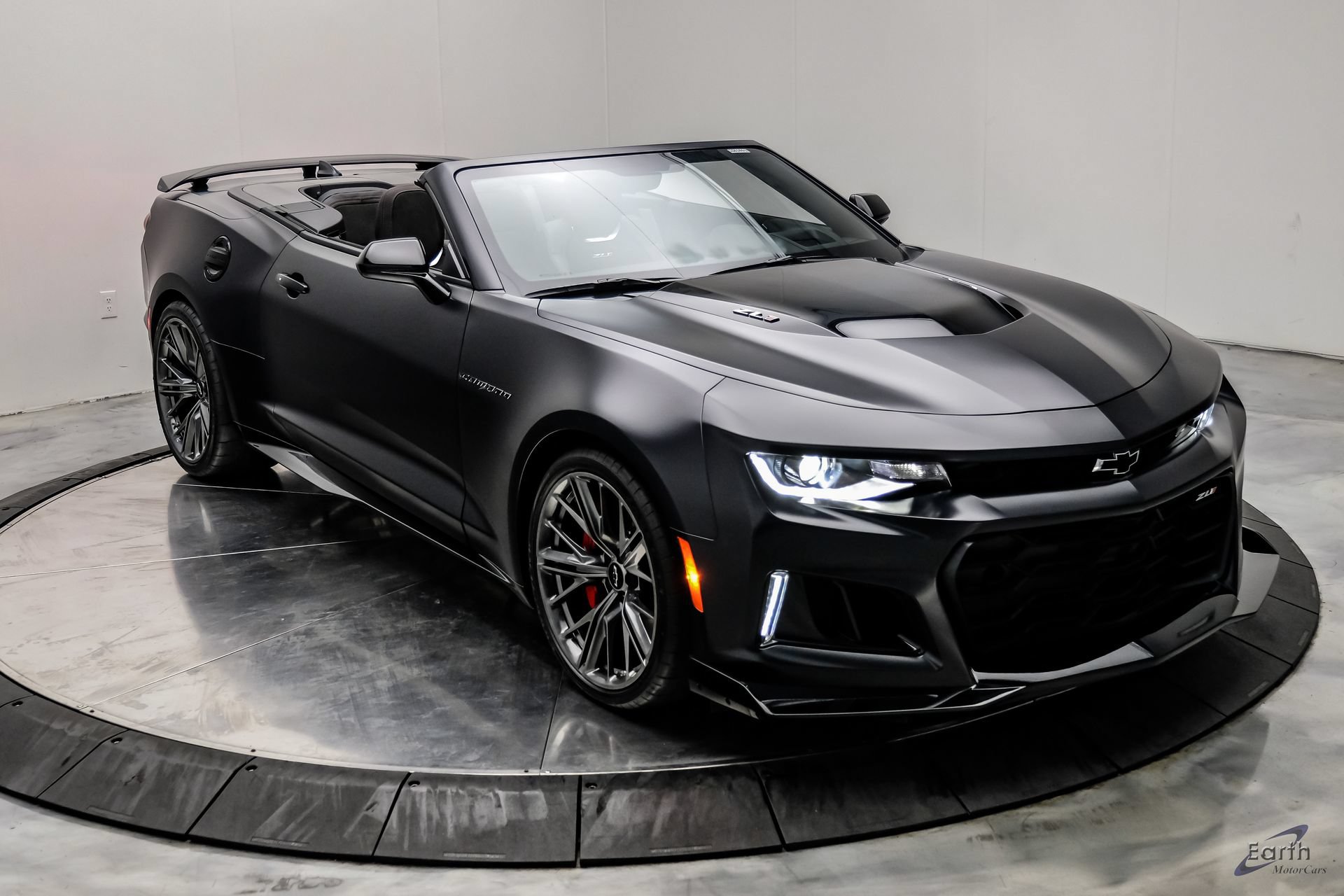Used 2024 Chevrolet Camaro ZL1 RWD image 34
