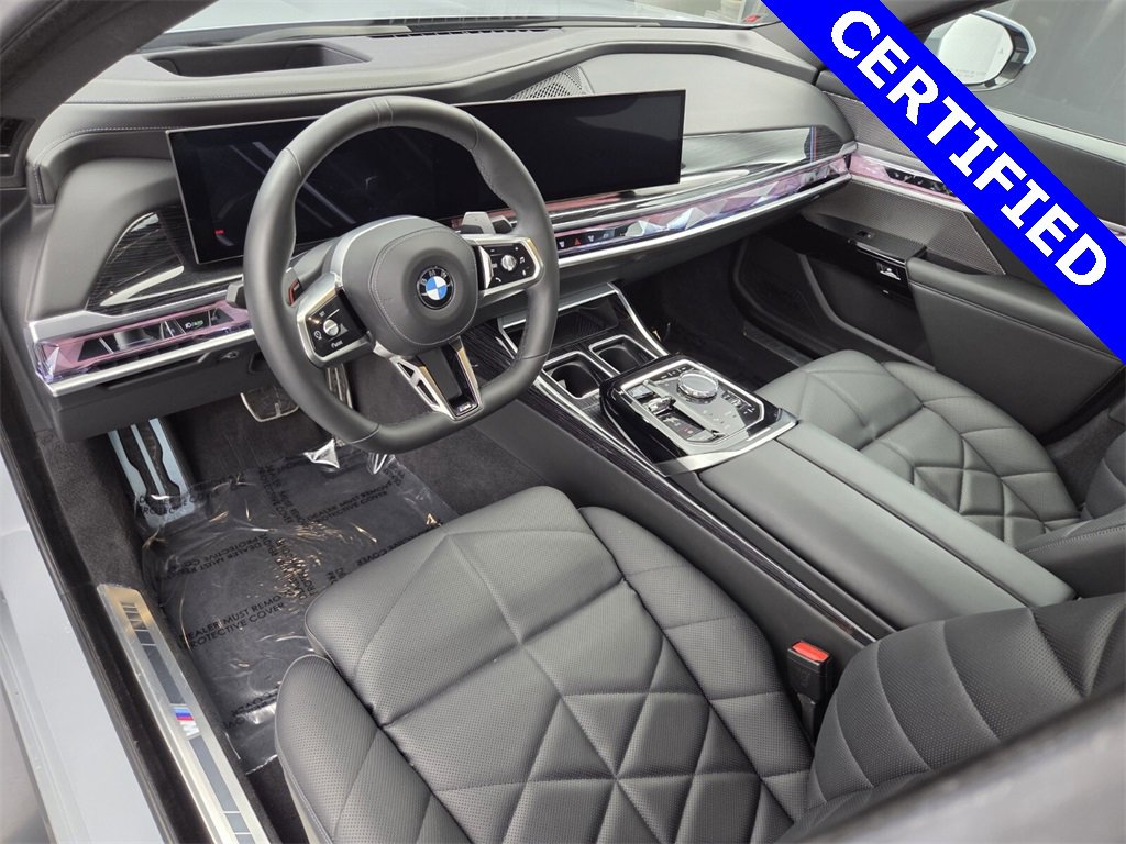 Used 2023 BMW 740i image 27