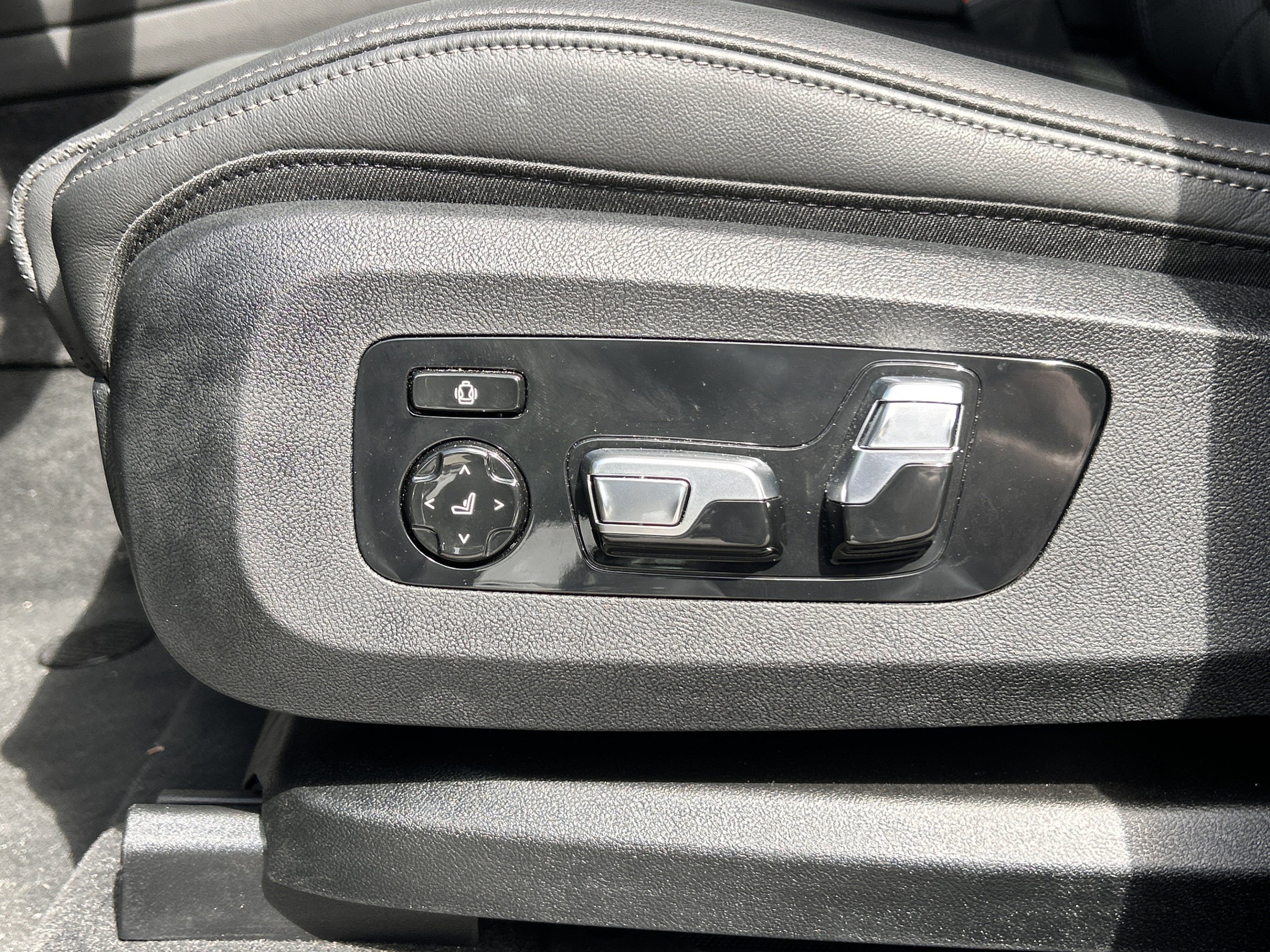 Certified 2026 BMW X5 xDrive40i AWD/4WD image 25