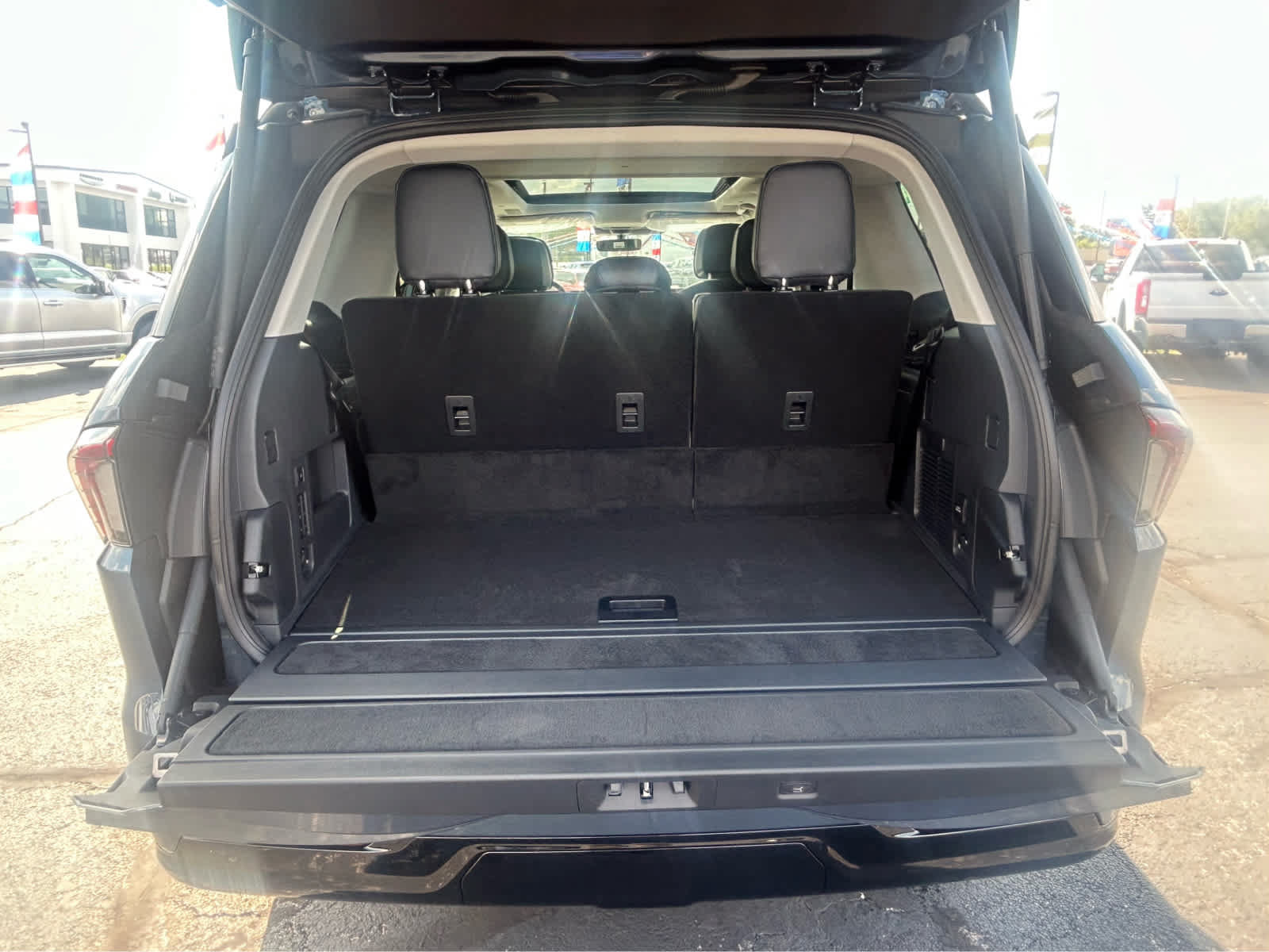 New 2027 Lincoln Navigator Reserve AWD/4WD image 5