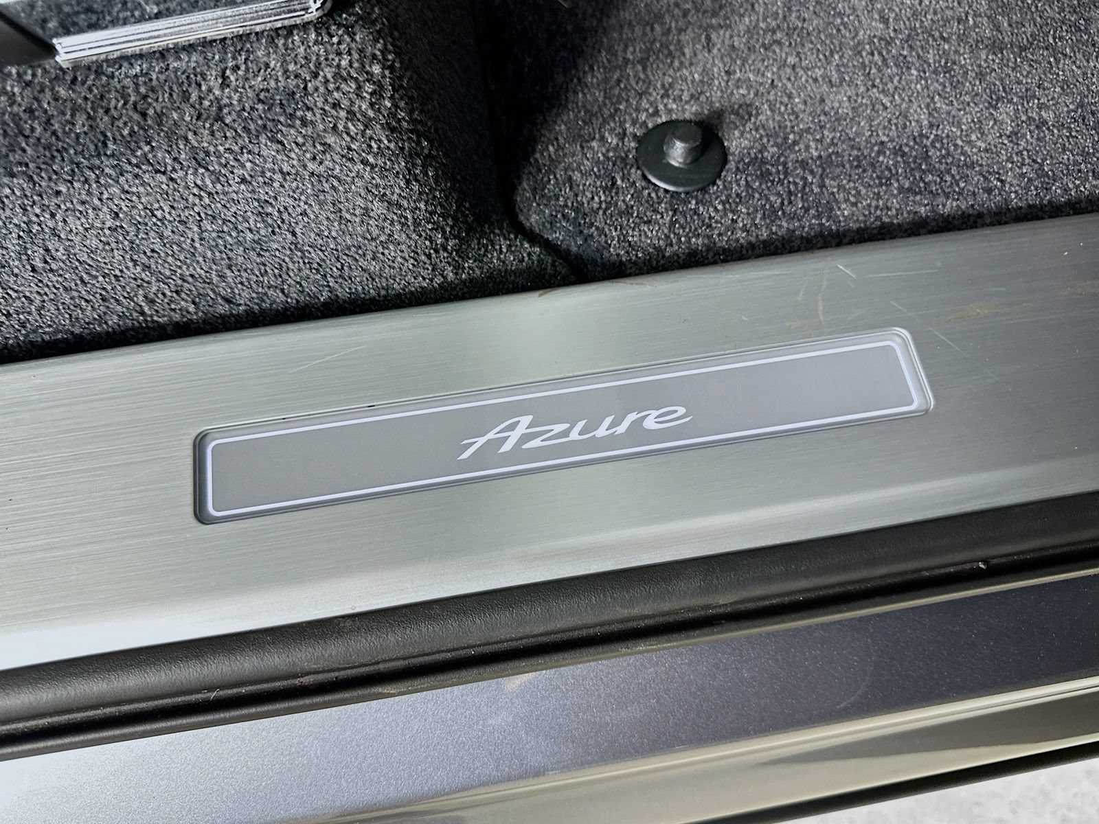 Used 2023 Bentley Bentayga Extended Wheelbase AWD/4WD image 69