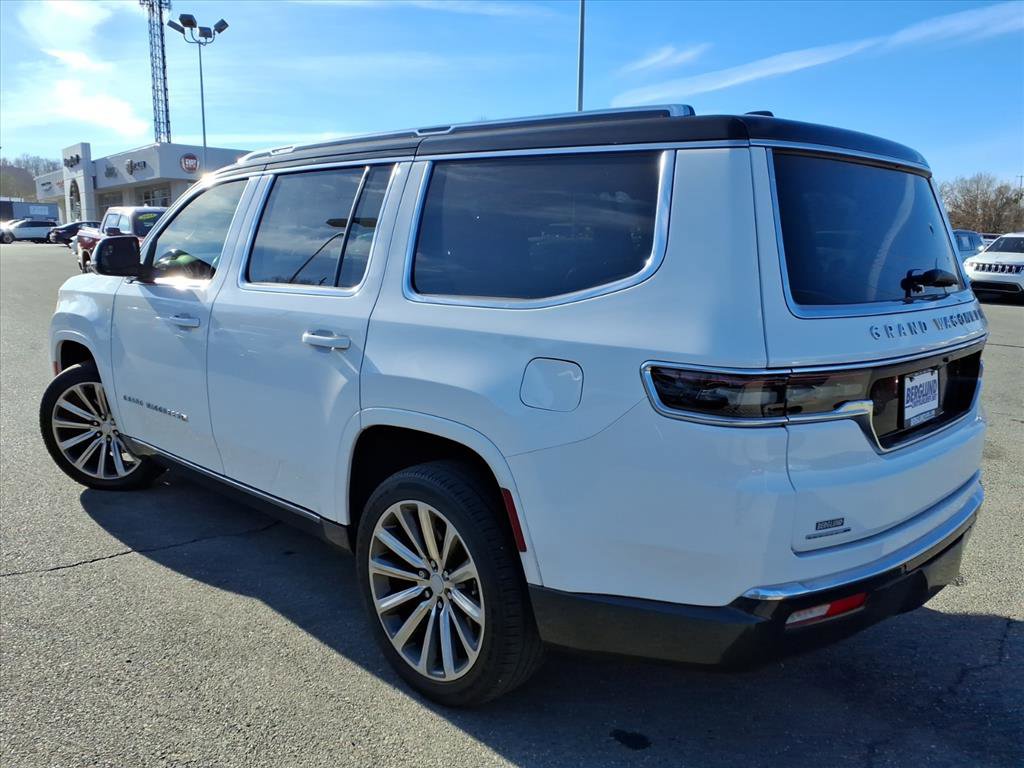 Used 2022 Jeep Grand Wagoneer Series II w/ Convenience Group III image 6