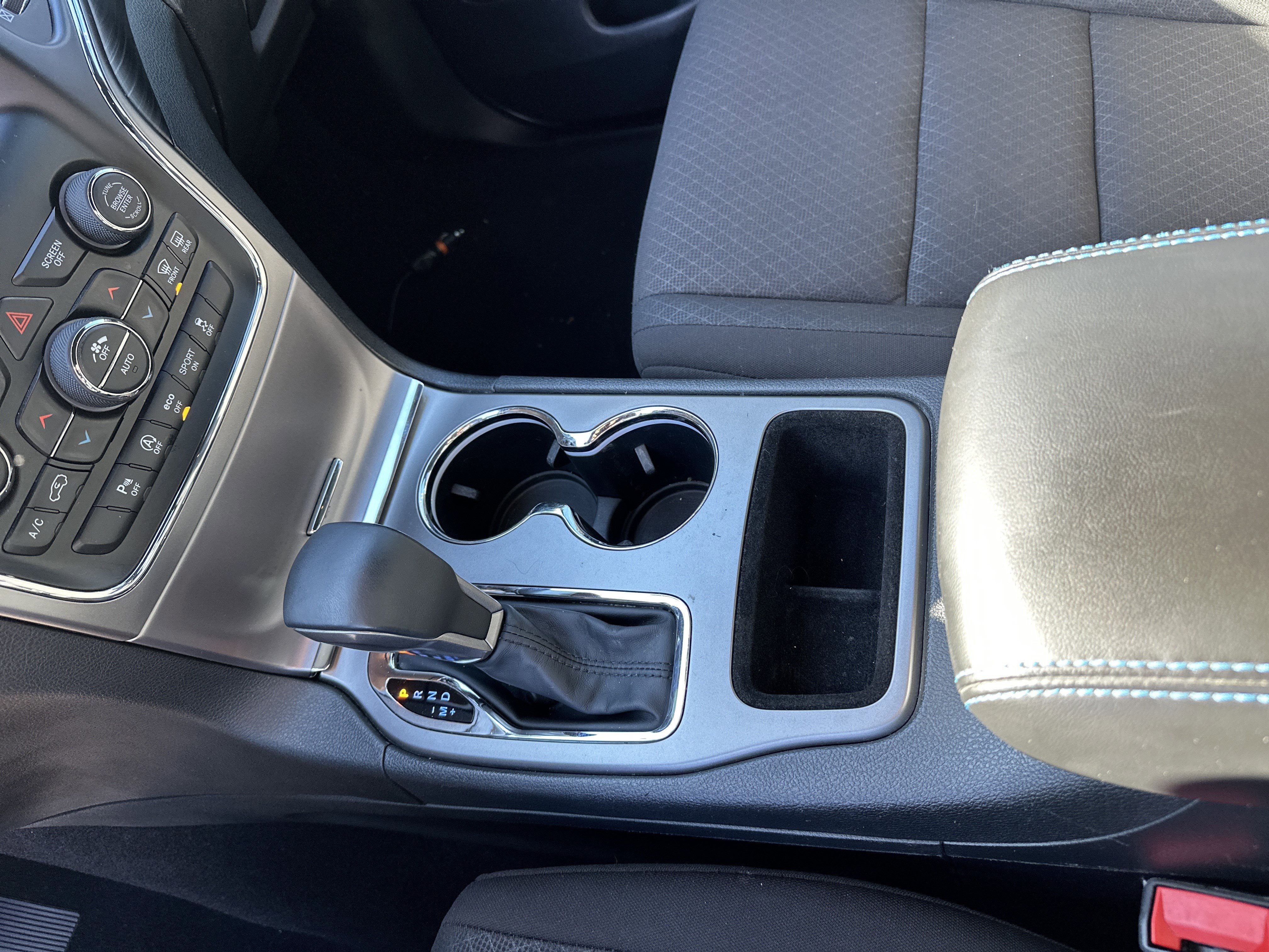 Used 2019 Jeep Grand Cherokee Laredo image 31