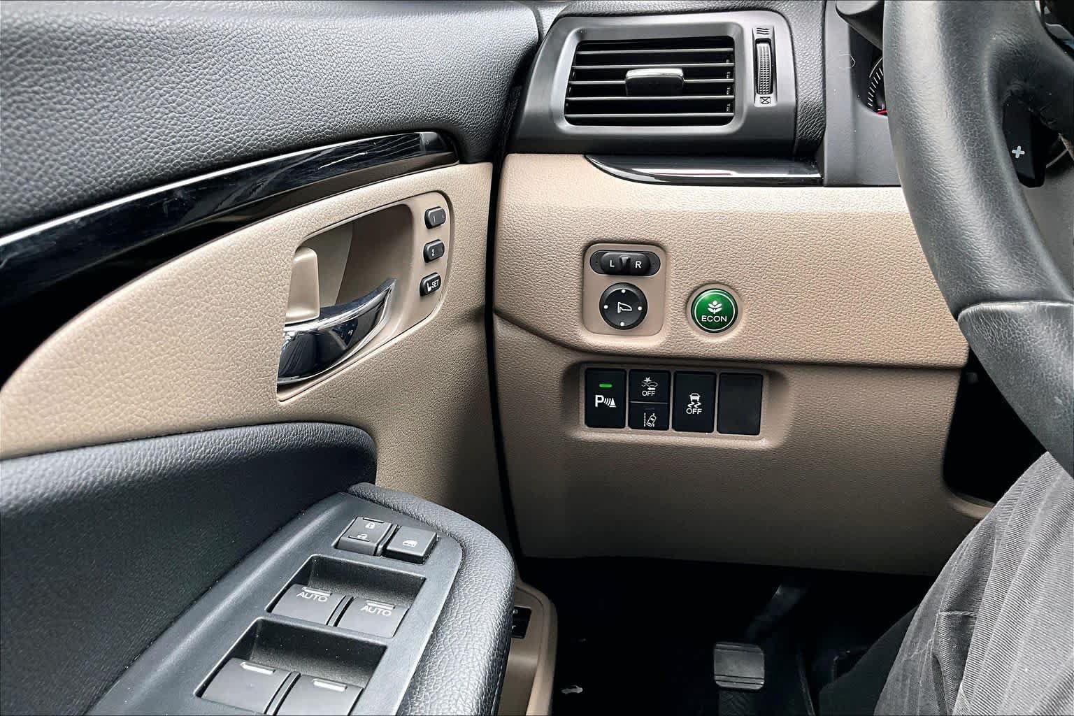 Used 2022 Honda Pilot Touring image 36