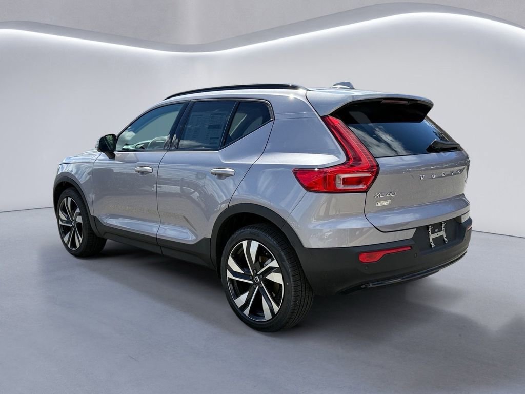 New 2026 Volvo XC40 B5 Ultra w/ Protection Package Premier image 4