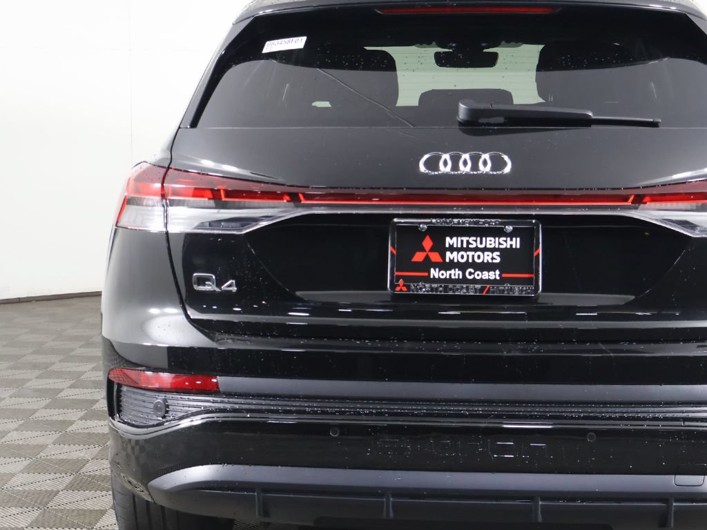 Used 2023 Audi Q4 e-tron Premium Plus w/ Premium Plus AWD/4WD image 17
