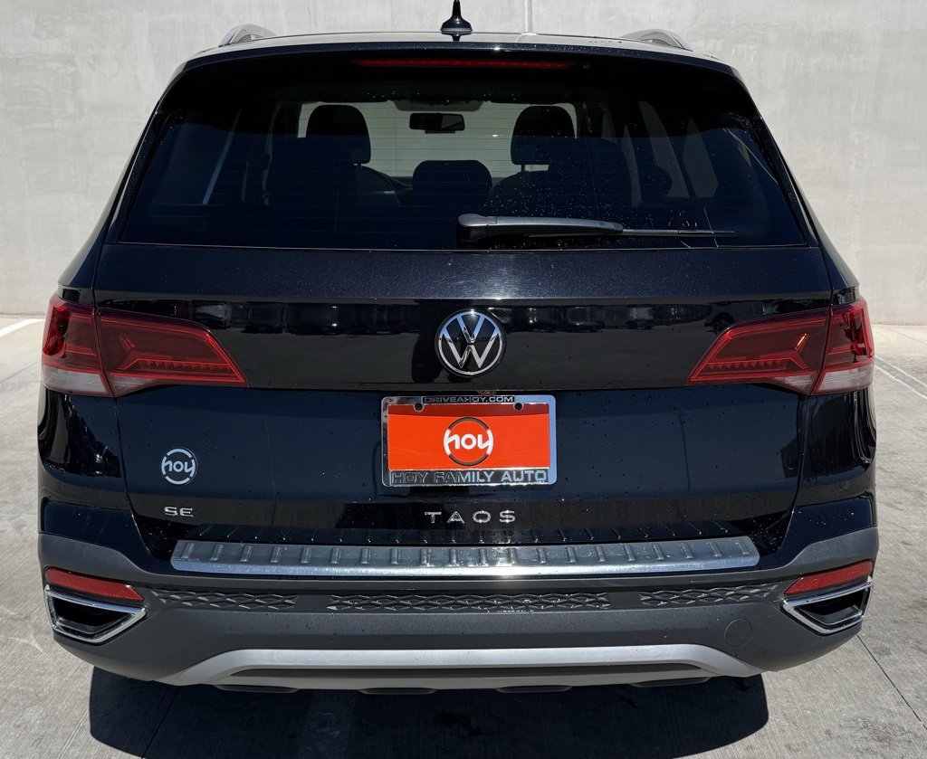 Used 2022 Volkswagen Taos SE image 4