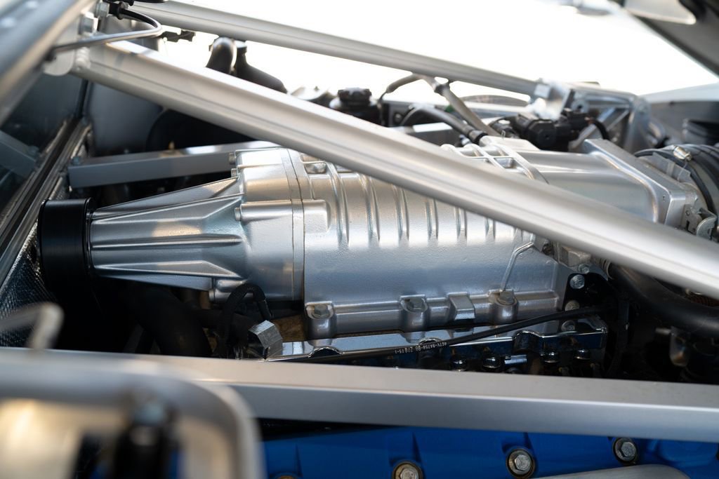 Used 2006 Ford GT RWD image 29