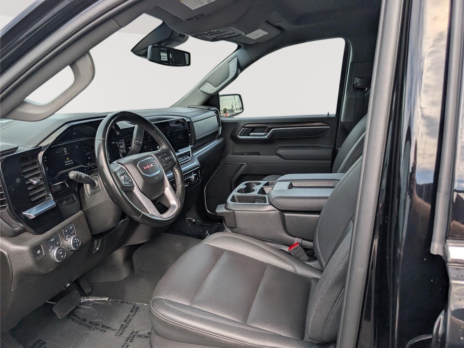Used 2025 GMC Sierra 1500 SLT AWD/4WD image 15