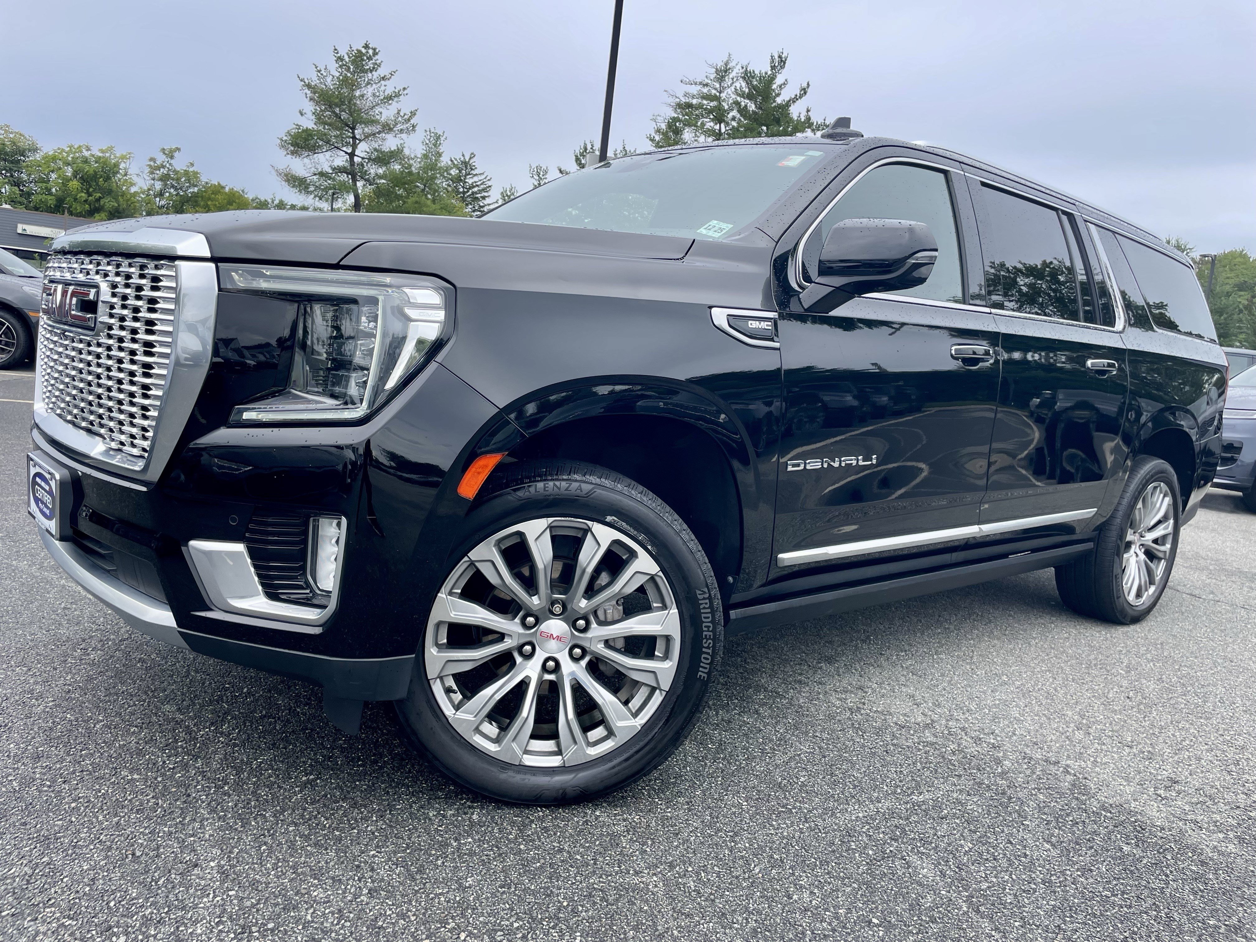 Used 2021 GMC Yukon XL Denali w/ Denali Ultimate Package AWD/4WD image 39