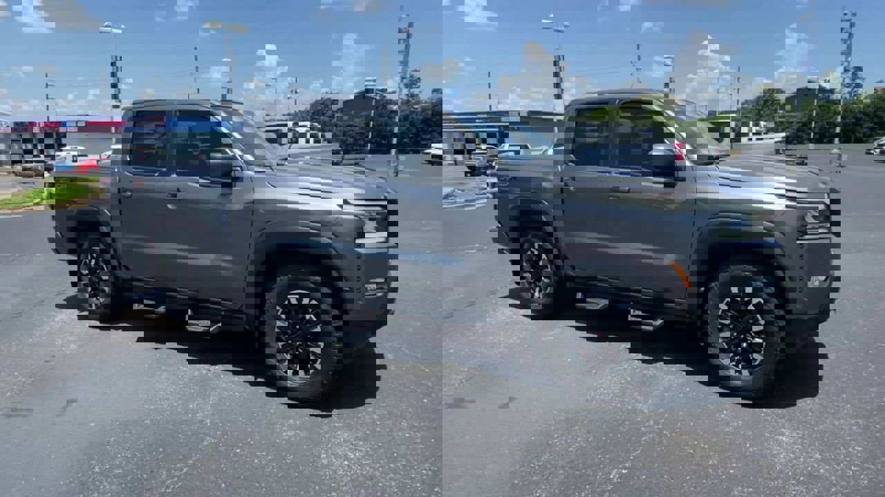 Used 2024 Nissan Frontier Pro-X w/ Pro Convenience Package image 2