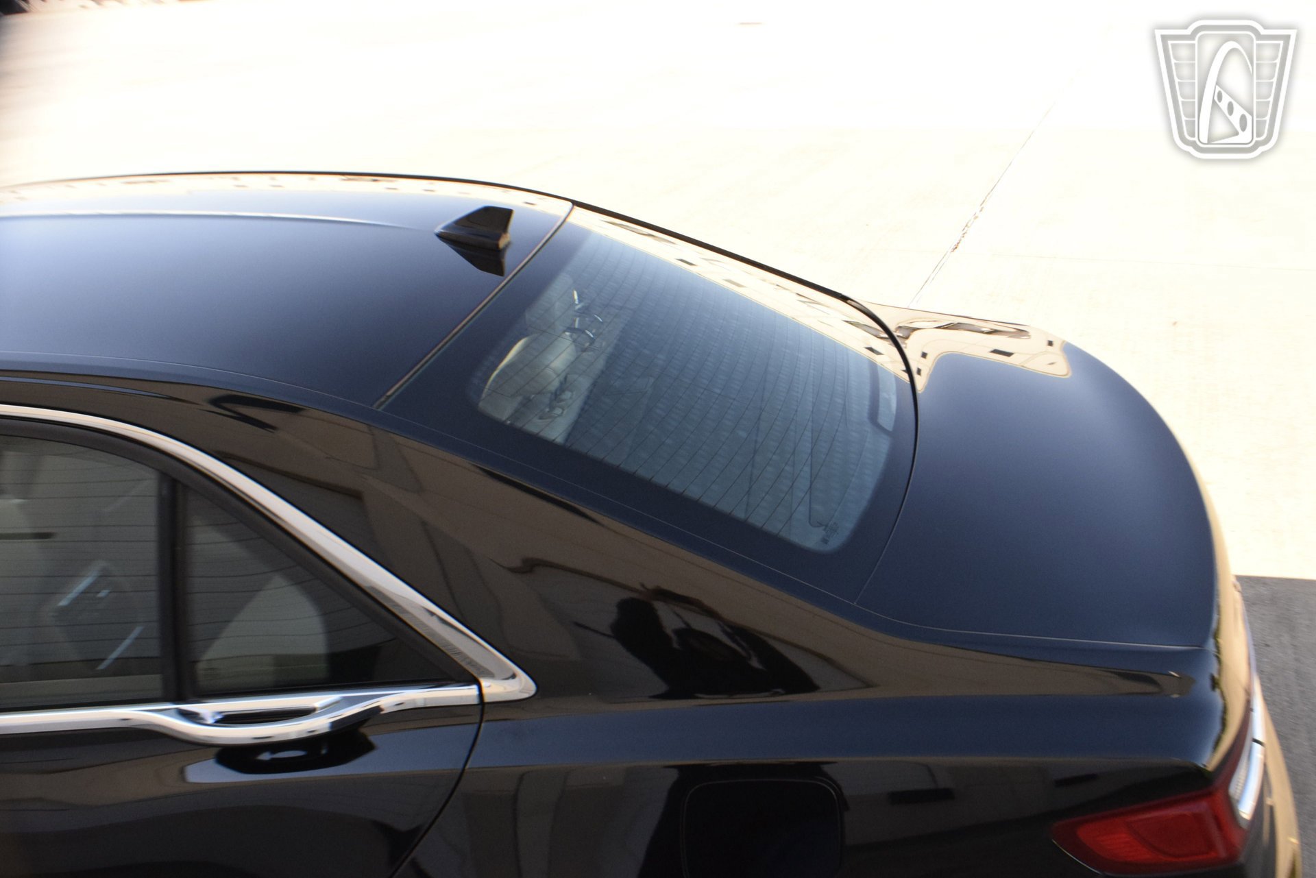 Used 2018 Lincoln Continental Premiere image 34