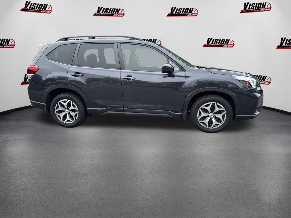 Used 2019 Subaru Forester Premium AWD/4WD image 4