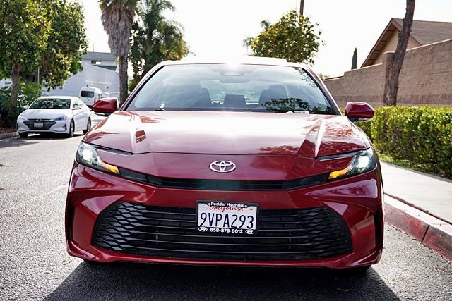 Used 2025 Toyota Camry LE w/ Convenience Package FWD image 5