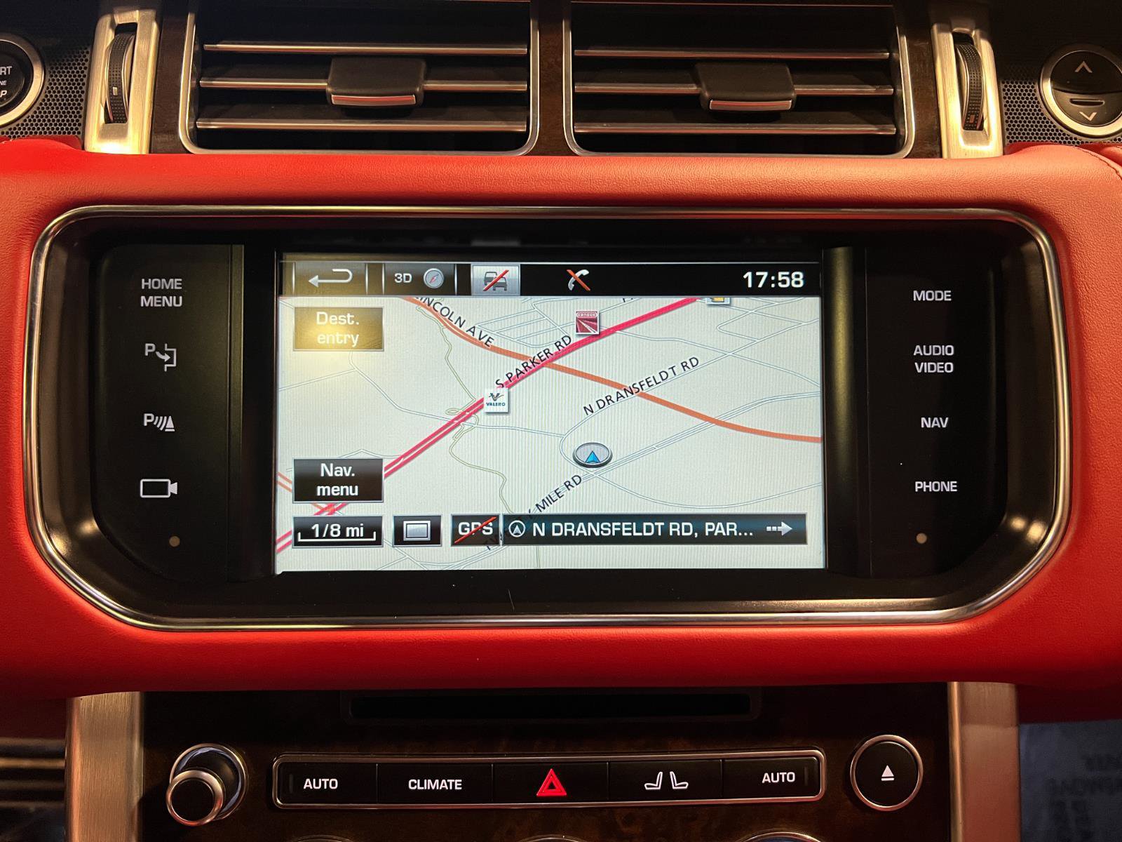 Used 2015 Land Rover Range Rover Autobiography image 17