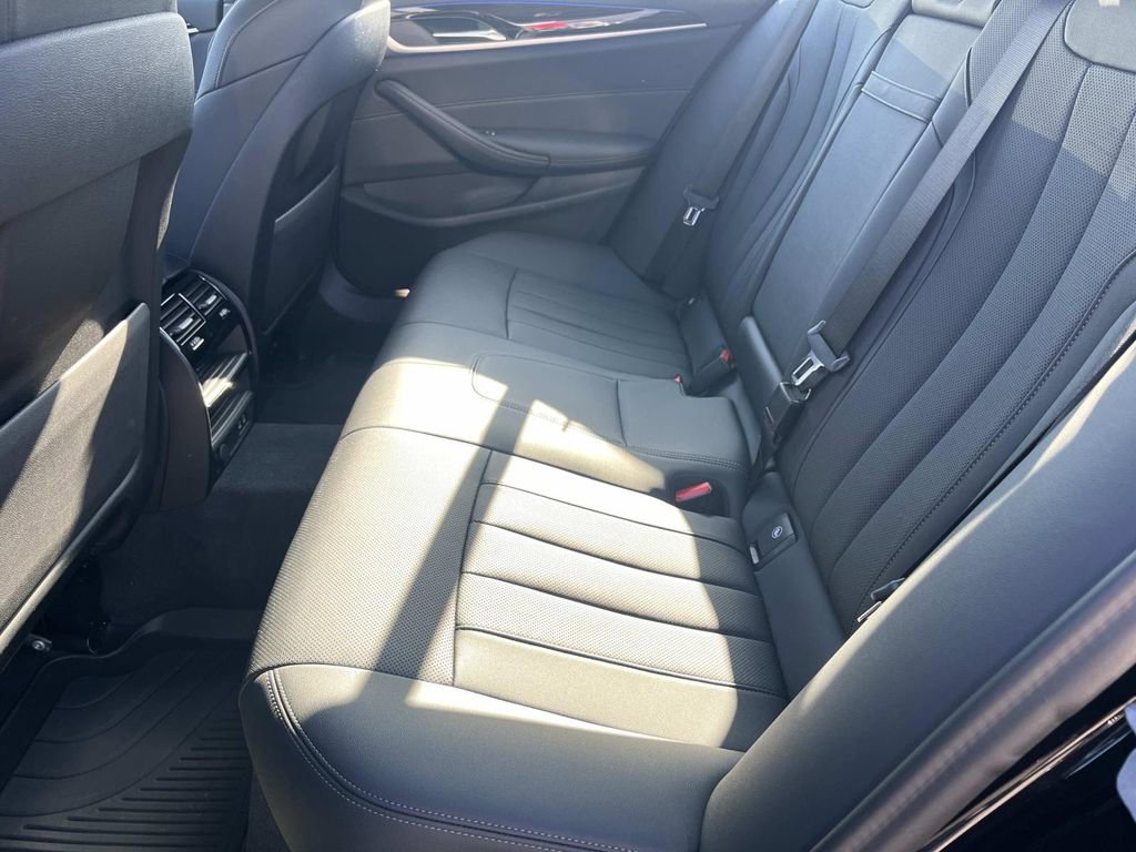 Used 2023 BMW 530i w/ Convenience Package image 13