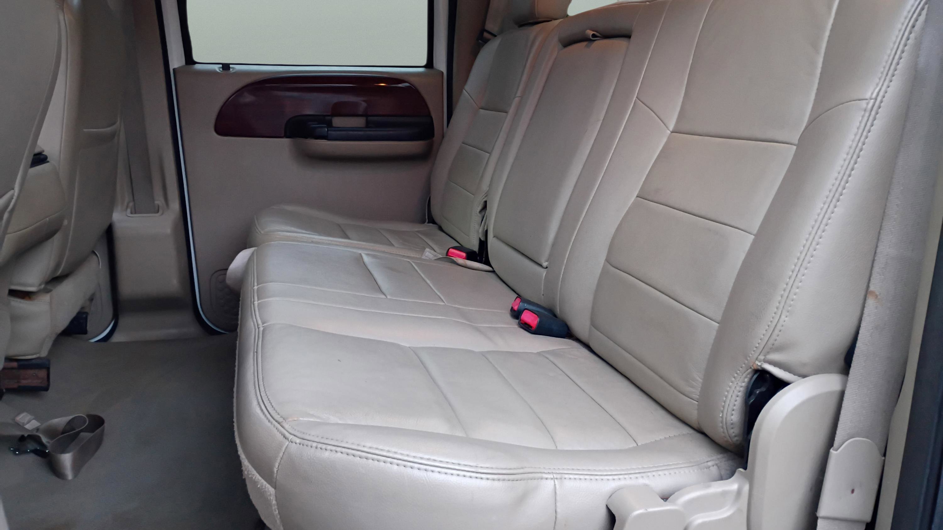 Used 2006 Ford F350 Lariat image 47