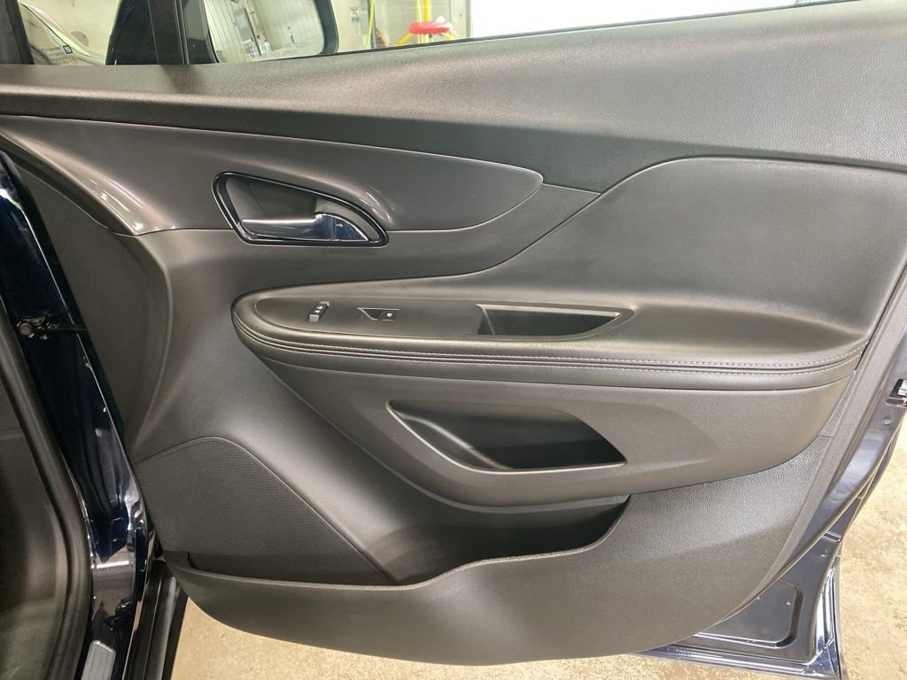 Used 2021 Buick Encore Preferred AWD/4WD image 16