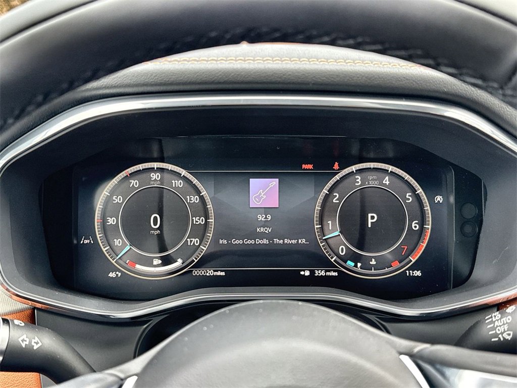 Used 2025 Jaguar F-PACE R-Dynamic S image 22