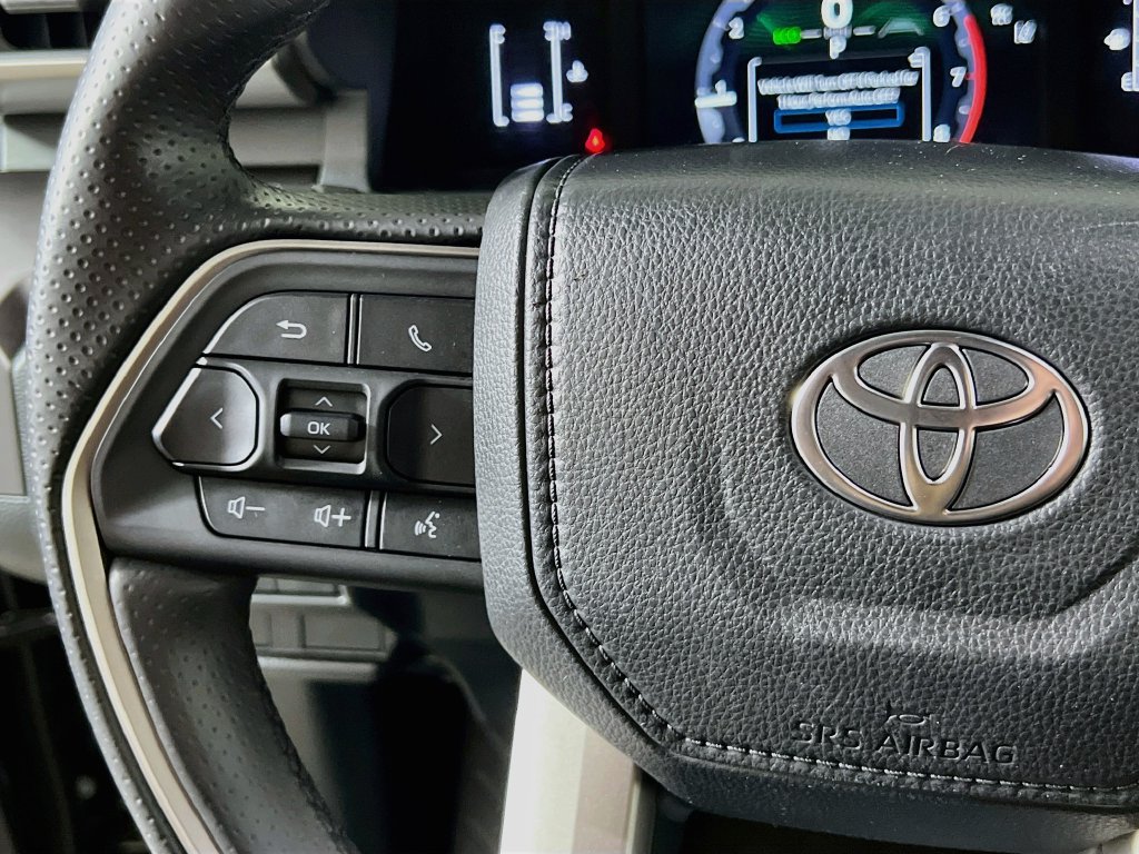 Used 2026 Toyota 4Runner SR5 AWD/4WD image 16