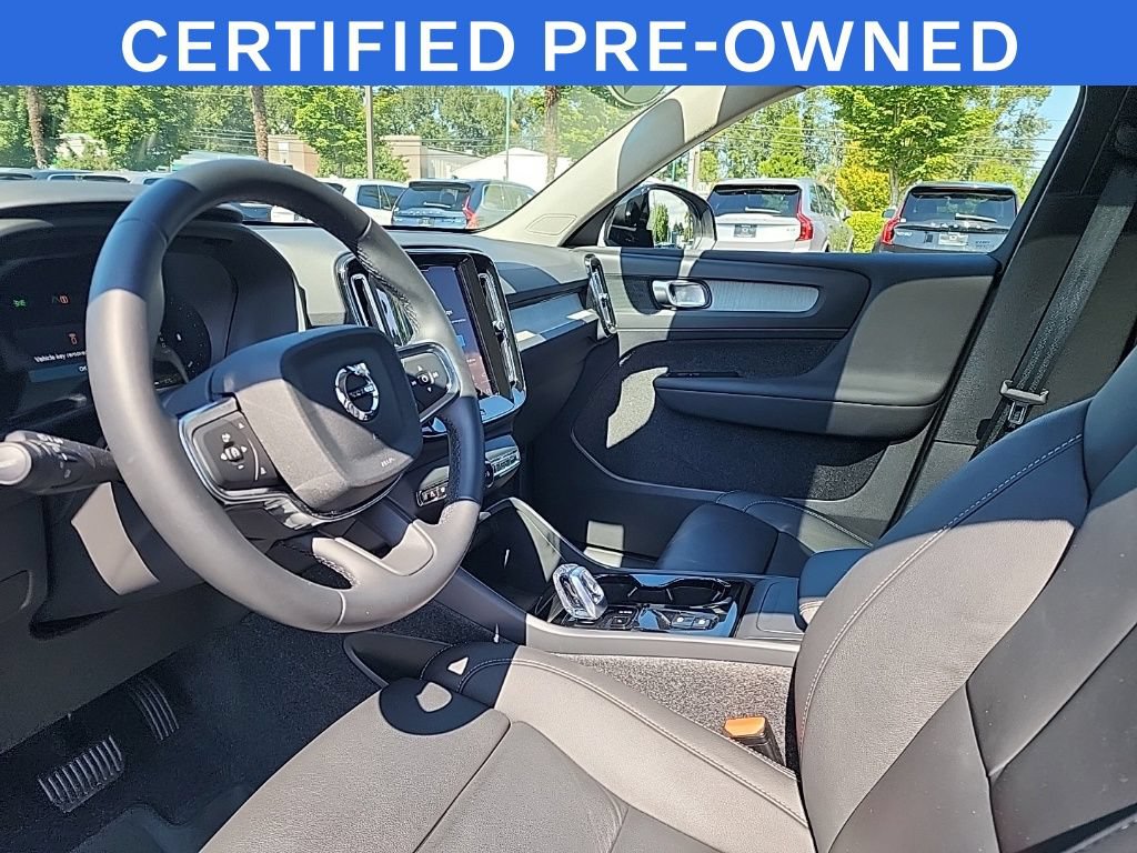 Certified 2026 Volvo XC40 B5 Plus AWD/4WD image 11