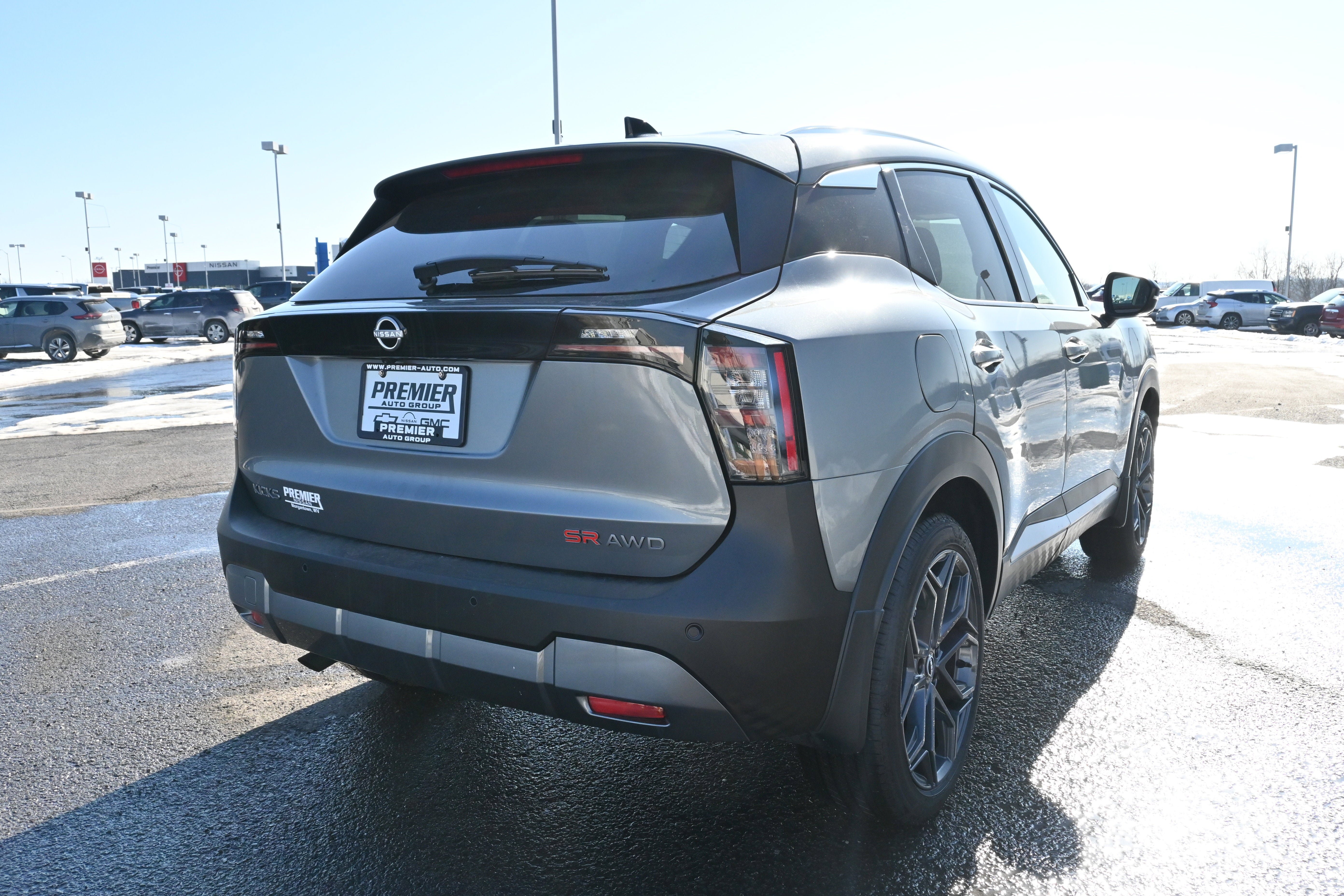 New 2026 Nissan Kicks SR w/ SR Premium Package AWD/4WD image 8