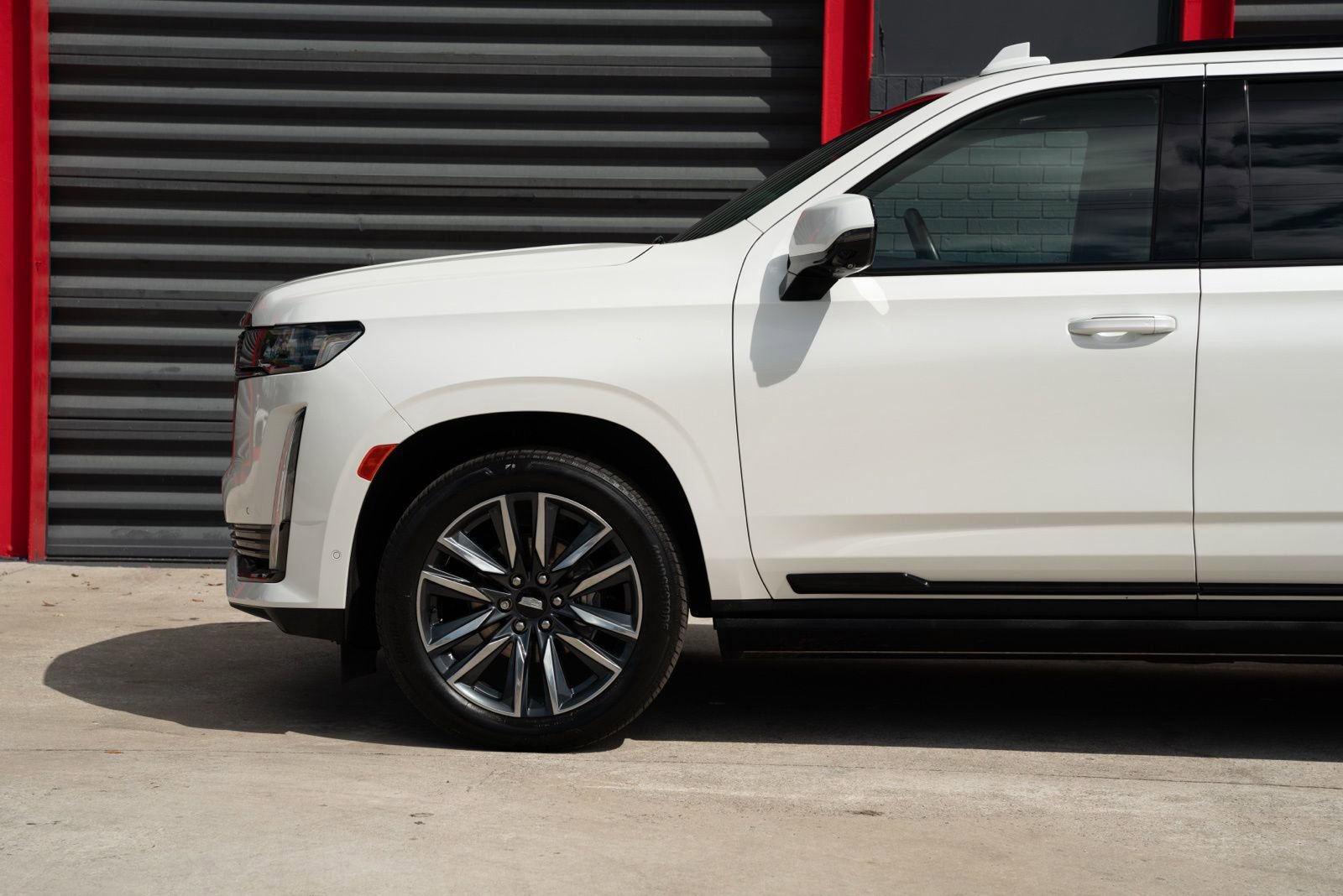 Used 2022 Cadillac Escalade ESV Sport Platinum image 8