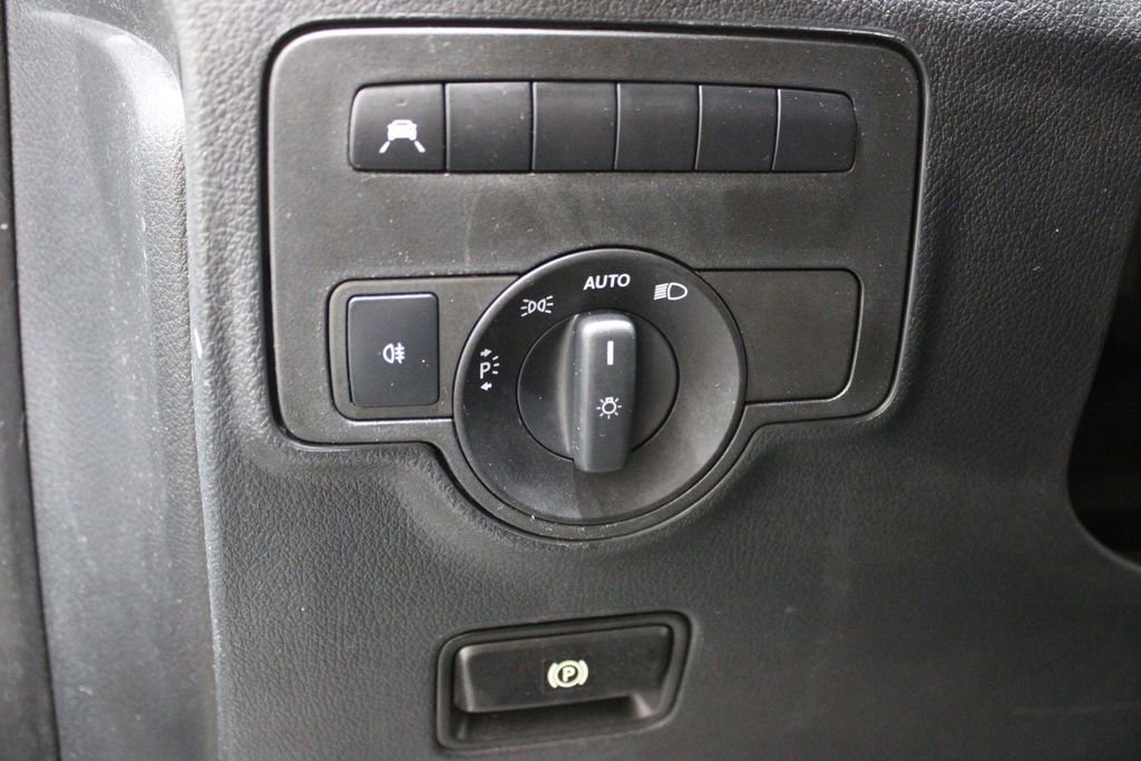 Used 2018 Mercedes-Benz Metris image 14