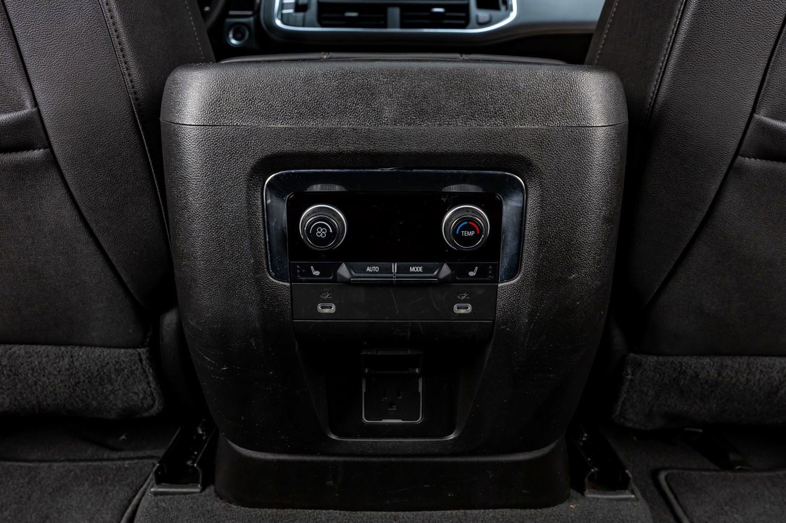 Used 2023 Chevrolet Tahoe High Country AWD/4WD image 33