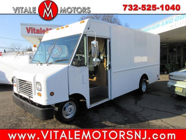 Used 2011 Ford E-350 and Econoline 350 Super Duty w/ Air Conditioning Prep Pkg RWD image 1