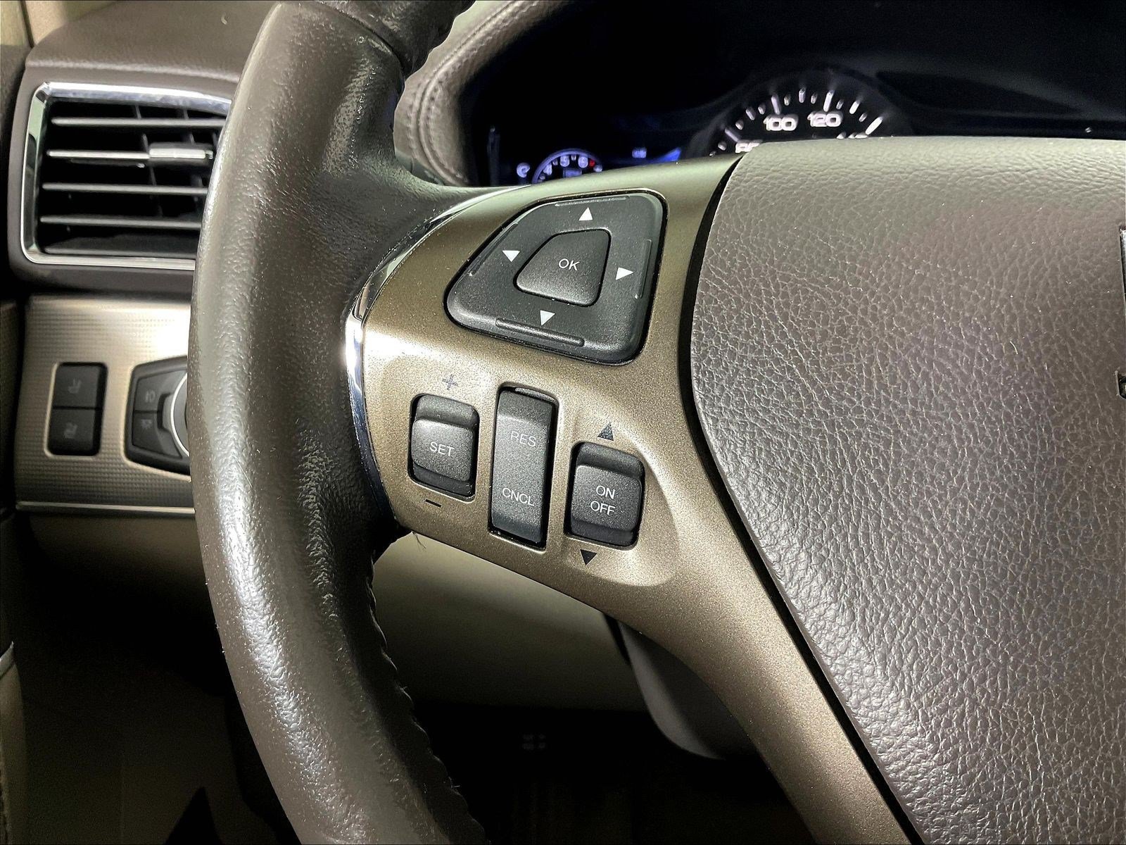 Used 2013 Lincoln MKX FWD image 11