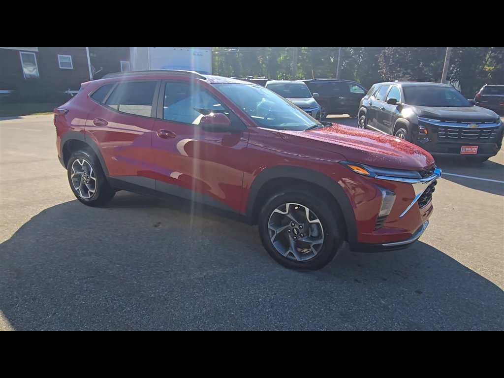 New 2026 Chevrolet Trax LT w/ LT Convenience Package image 2