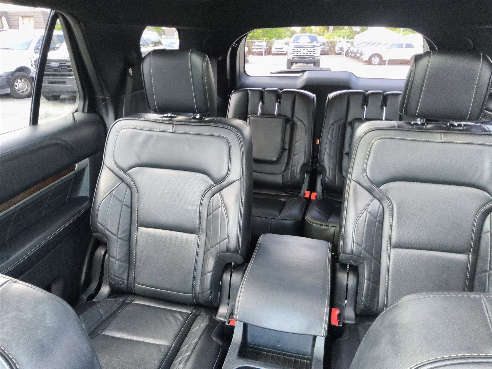 Used 2017 Ford Explorer Platinum image 17