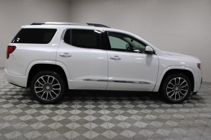 Used 2021 GMC Acadia Denali w/ Denali Technology Package AWD/4WD image 13