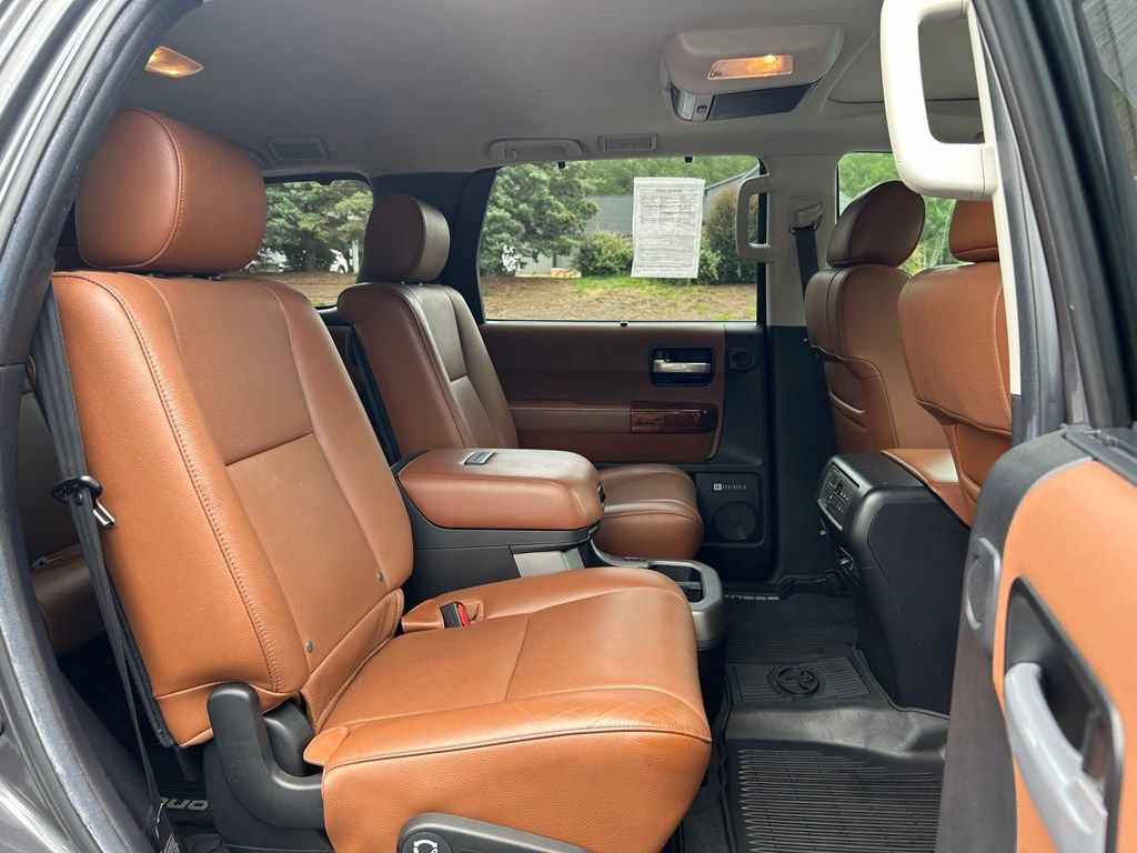 Used 2022 Toyota Sequoia Platinum AWD/4WD image 51