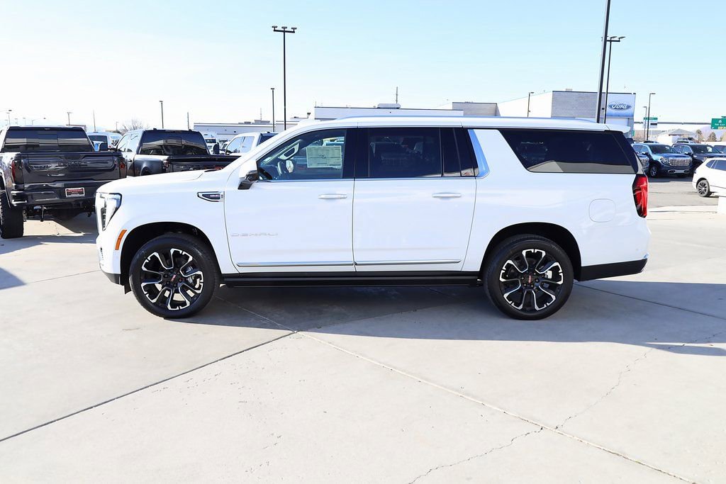 New 2026 GMC Yukon XL Denali w/ Denali Reserve Package image 3